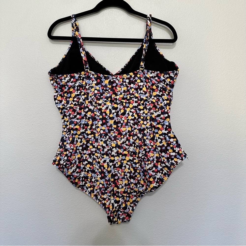 Floral Women's One Piece Swimsuit - Picture 4 of 6